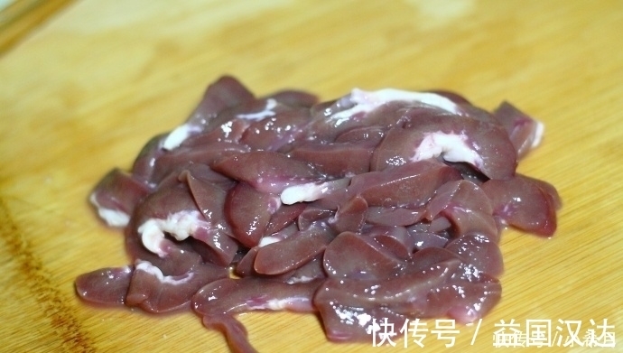 快手菜|五分钟做一道快手菜，男人拿它当下酒菜，女人和孩子拿它当下饭菜