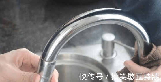 牙膏管|用完的牙膏管别扔掉，在厨房里还有不少妙用，邻居见了纷纷学