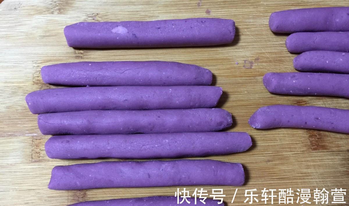 美味|紫薯营养丰富,搭配满满的芝麻,炸出美味的小吃