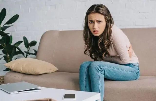 月经来潮|女生例假刚结束，四个行为，最好能忍则忍，别等“停经”再后悔