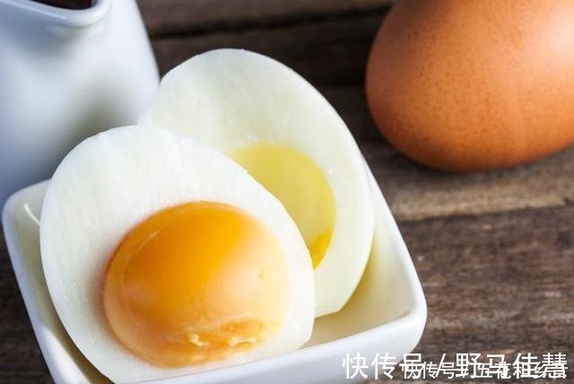 关键点|煮鸡蛋，用冷水还是热水牢记3个关键点，鸡蛋又香又嫩，好剥壳