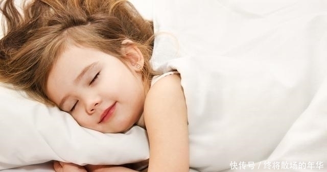 张女士|两岁女童睡觉总是咧嘴笑，宝妈发现后送医院医生幸亏送的及时