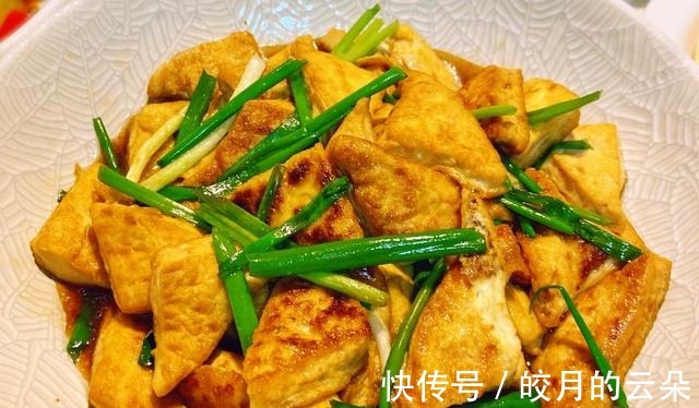 好吃到停不下来的三道菜肴推荐香煎豆腐，青瓜炒火腿，爆炒猪肝！
