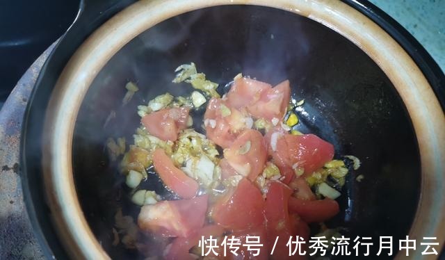 一块豆腐,两道菜,10元左右,小老百姓的小日子,就这么造!