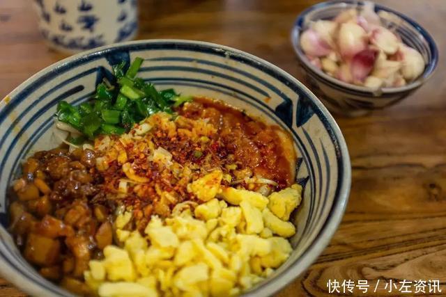 大蒜很辣,为什么北方人喜欢一瓣一瓣生吃,而南方却鲜有人吃呢?