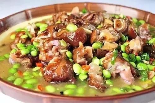 美食精选：回锅猪蹄，茄汁玉子豆腐，青豆烧腊蹄，西葫芦炒土豆的做法