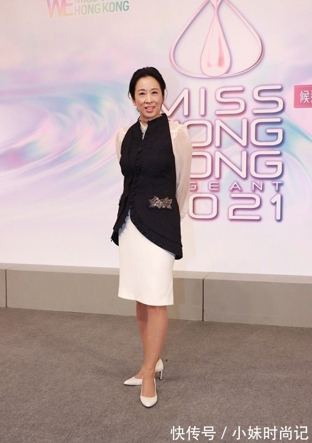 蕾丝|朱玲玲到底是“阔太太”,白色连衣裙配黑外套简约高级,清爽利落