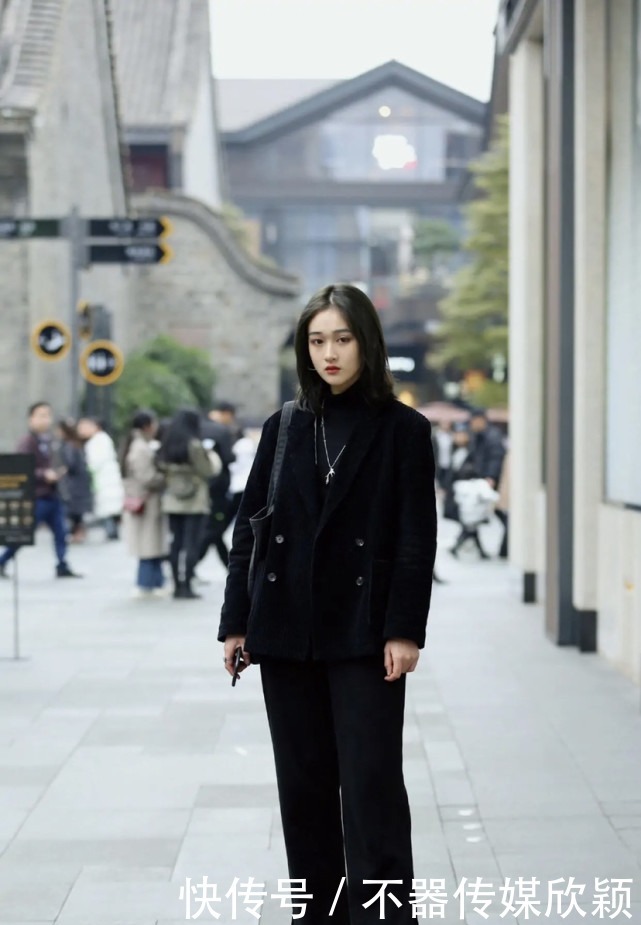 适合冬天的“叠穿”搭配:外套+内搭,保暖又时髦,吸睛力极强