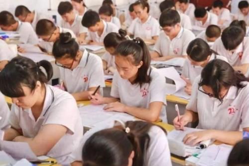 中国“升学率”最高的4所中学，升本接近100%，考上能读本科