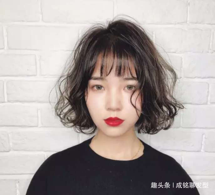 女生 脸胖的女生不适合短发看了这九款发型,你以前的发型都弱爆了