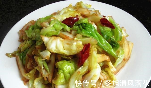 水晶球|清新爽口，干香脆嫩的手撕包菜，学会之后，家里又多一样好菜！