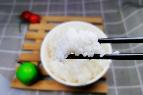 煮白饭别只加水,不香不饱满,多加它们,白饭饱满还香甜,特实用