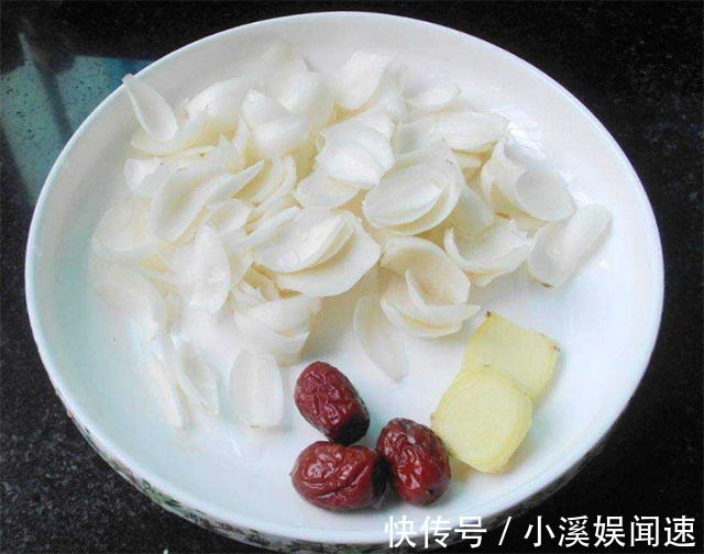 营养物质|中医建议年过45岁，常喝3种养宫汤，滋阴补血、延缓衰老