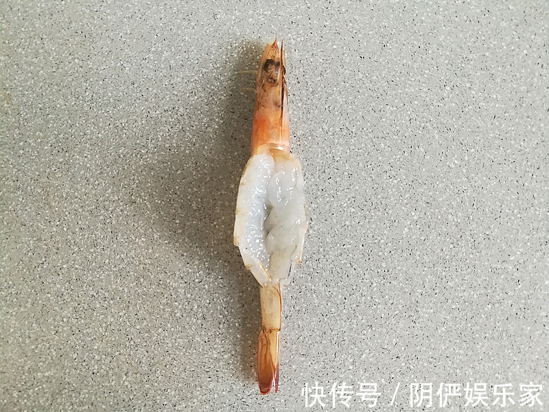 虾肉最馋人的做法，味道太鲜美了，一周吃三次，上桌就光盘
