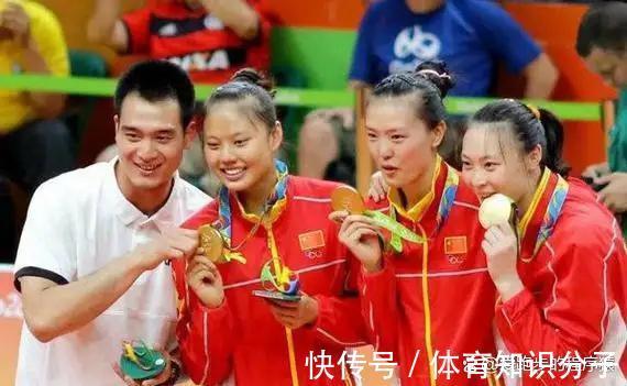 教练组|女排教练组“大换血”,27岁8年陪打教练或离队,郎平影响力渐弱