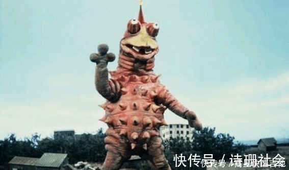 艾斯奥特曼|让奥特曼当坐骑的怪兽，第4只厉害了，把雷欧奥特曼当坐骑