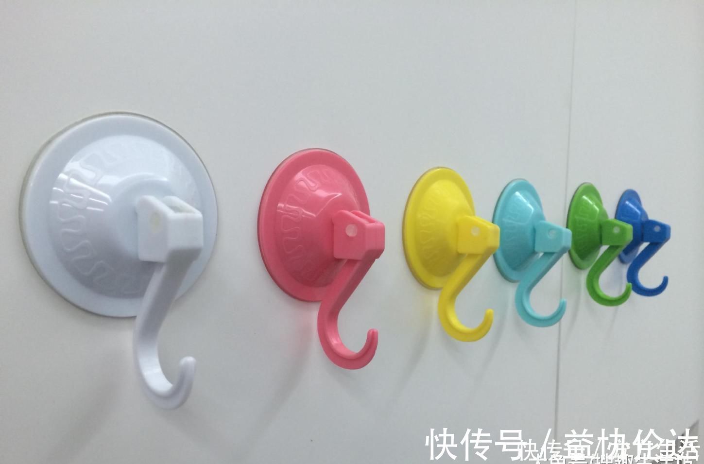 绝招|吸盘挂钩老是掉 教你一个简单绝招, 挂几十斤都很牢固, 太实用了