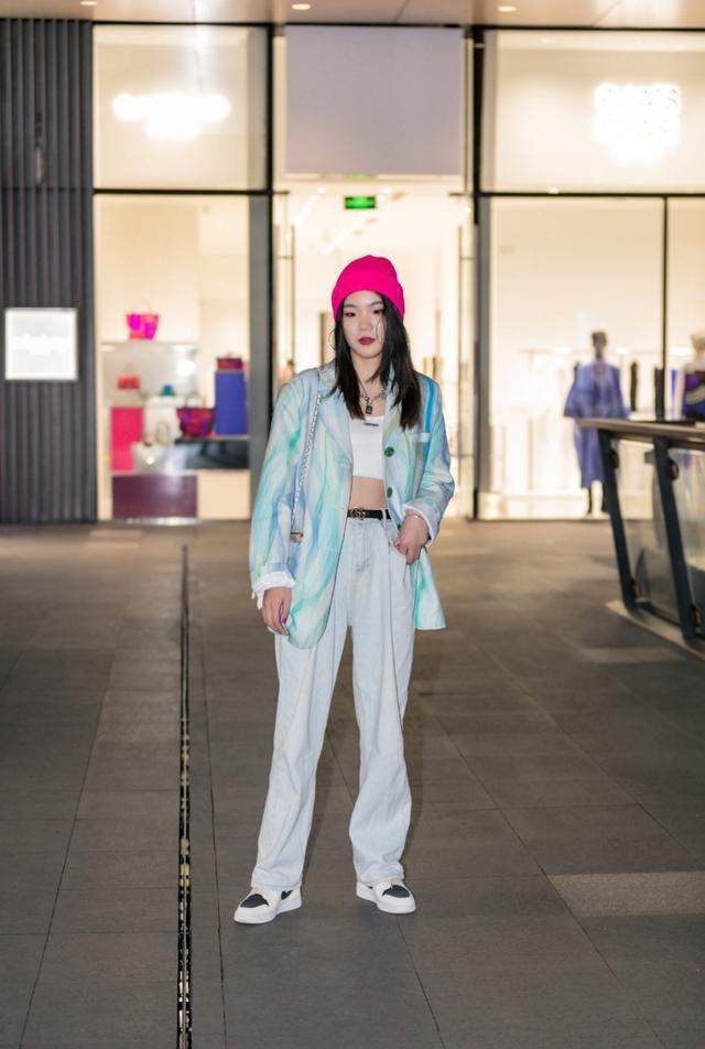 时尚其实非常简单,用对了撞色搭配,再也不用担心不够时髦