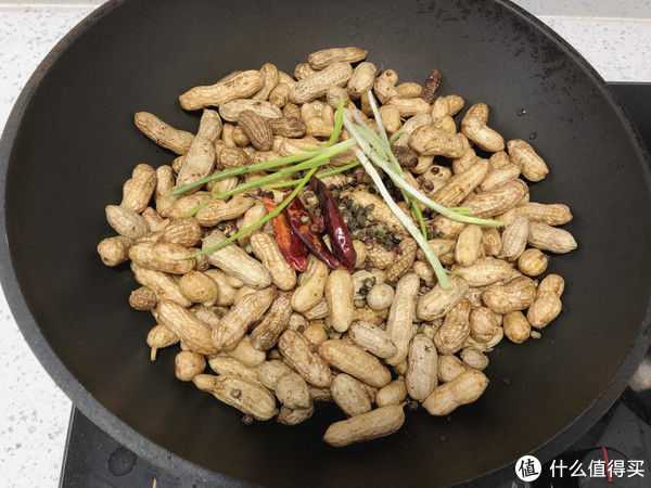 花生|水煮花生，什么时间放盐最合适？放错了，花生发黑还不入味儿