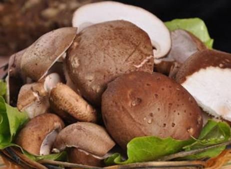 痛风病人,别再盯着酒了,真正要少吃是此类食物,多数人反而忽视