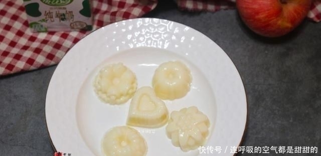 原来孩子们爱吃的高钙奶酪棒，做法这么简单，才5块钱能做1大盘