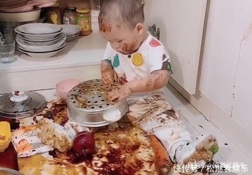 娃娃菜|萌娃“大闹厨房”走红，网友像极了正在腌制中的“娃娃菜”