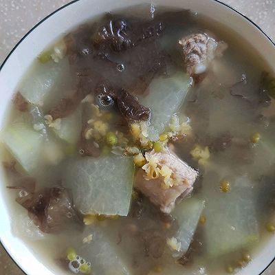 燕儿|绿豆排骨紫菜汤