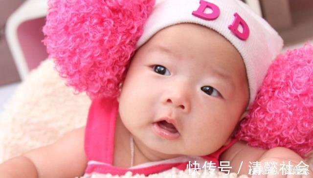 父母|4个异常提醒你,宝宝已经严重积食了,父母要注意别再乱喂了