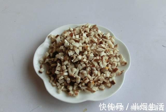 白菜做馅别直接拌,面点师告诉你详细做法,饱满不出水,鲜香好吃