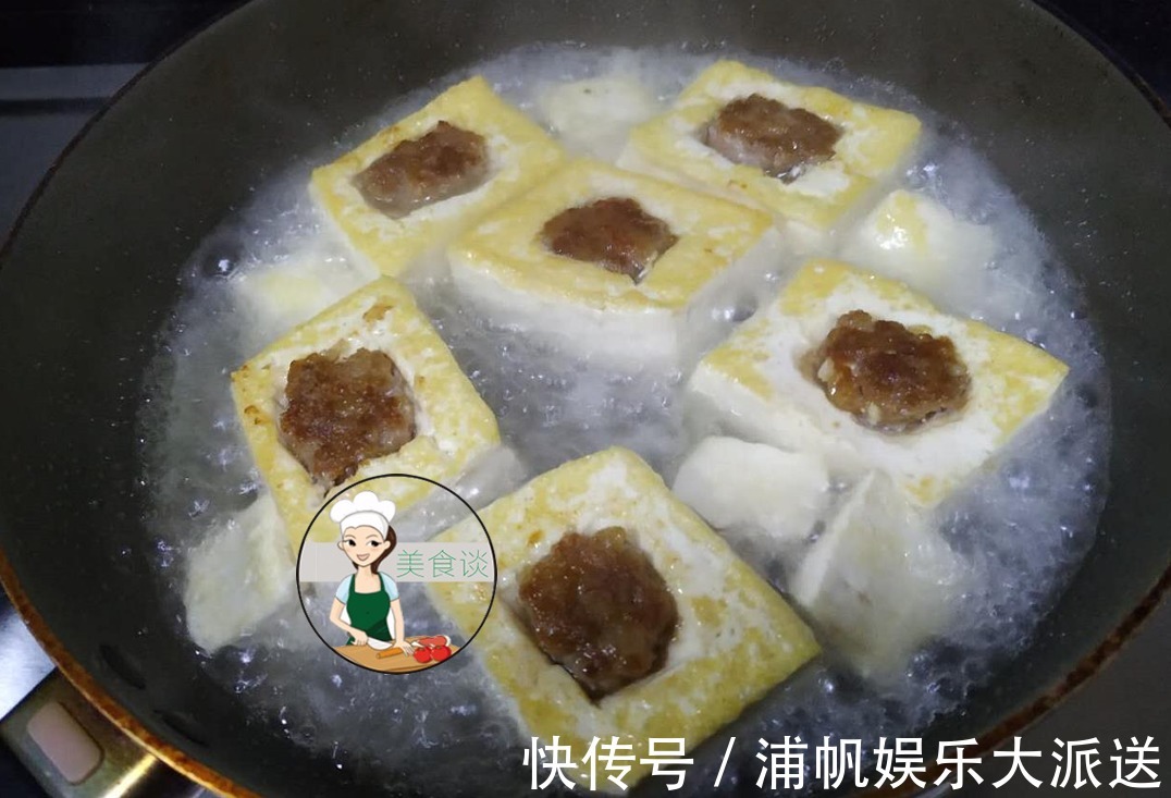 鲜香|豆腐此做法,百吃不厌,我隔三差五做一次,鲜香嫩滑,吃完还想吃