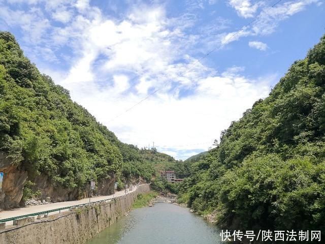 大自然|汉中又一游玩好去处 镇巴巴山玉溶洞 大自然的鬼斧神工