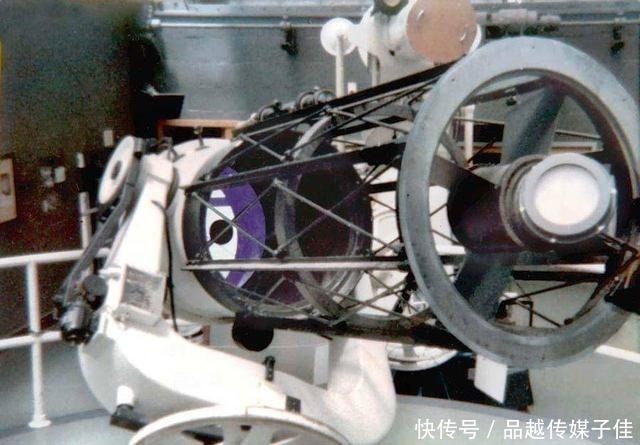 望远镜的尺寸与功能有什么关联,尺寸越大观察的越精细么?