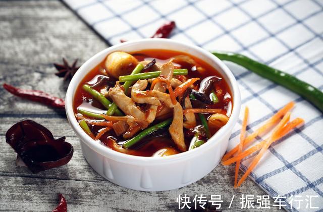 菜品|从“葱姜水”到“葱姜酒胡椒料水”，厨师们藏住了烹饪的秘密