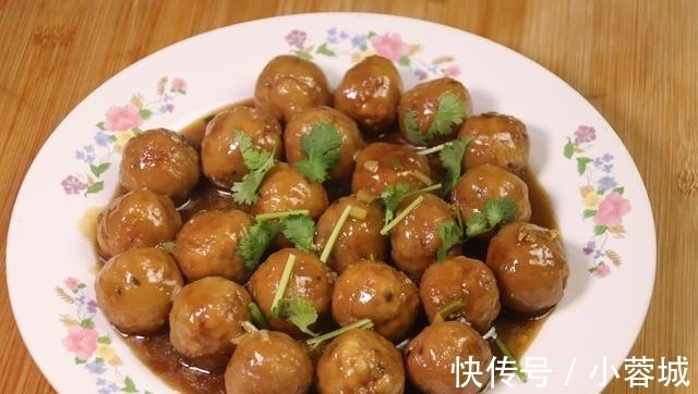 搅拌均匀|秋天要多吃豆腐，教你好吃的做法，鲜嫩美味，比大鱼大肉都好吃