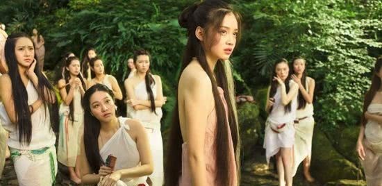 中国曾有个地方,女人地位很尊贵,说:富贵女人都有男性侍卫