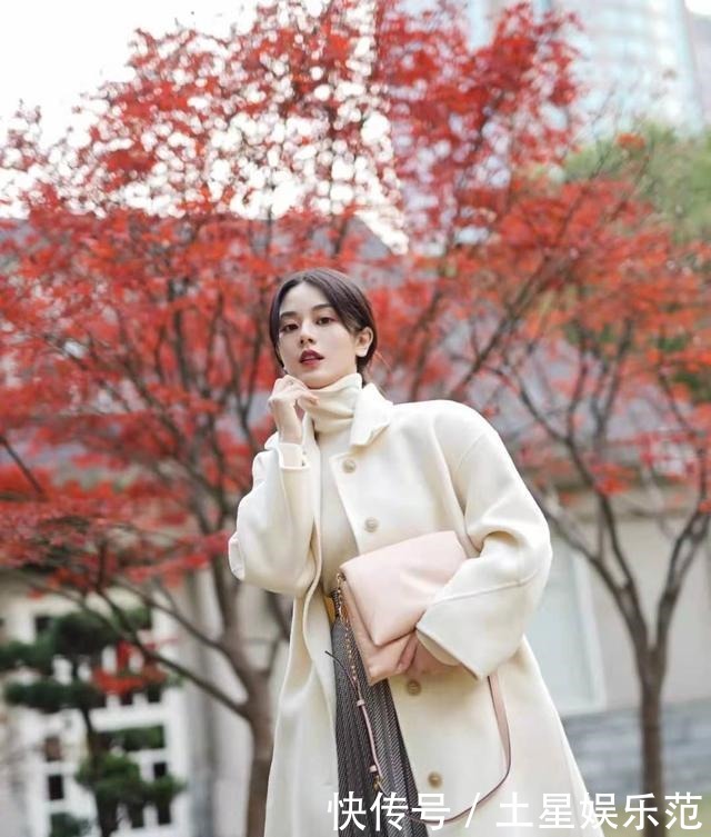 选择|年会你得这样穿,“仙女风”的外套+裙子混搭,轻松惊艳众人