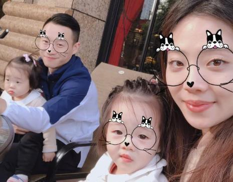 舒雅|大型“翻车”现场,2岁女儿“教训”老爸,网友:看气势就赢了