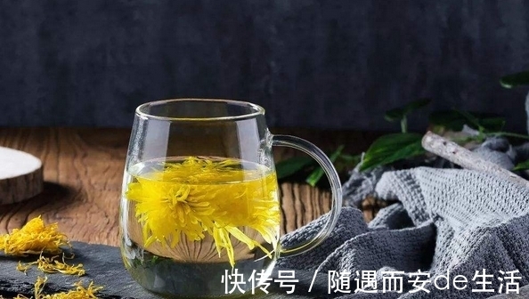宿便|菊花搭配它,健康养生好处多,每天喝一杯,美容养颜抗衰老