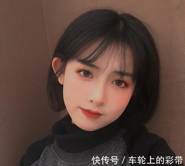瘦脸 “颜值低”的女生别乱剪头发,试试今年很火的3种发型,瘦脸还美!