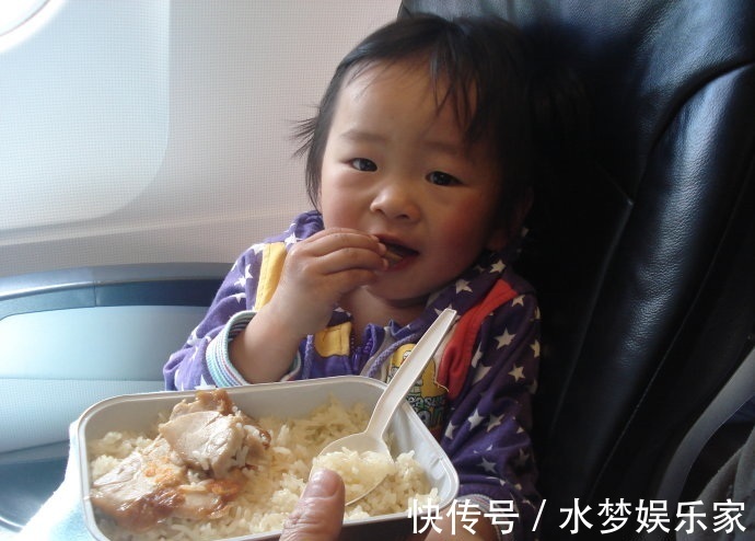 脾虚|医生坦言冬天孩子常喝两种粥,脾胃好、不咳嗽,一冬都很少生病