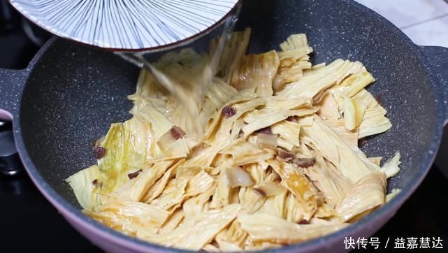 腐竹|豆皮这个做法太好吃了，每次做一大碗都不够吃，比吃肉还过瘾