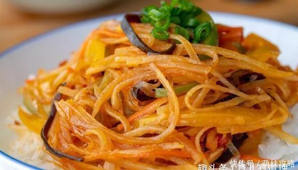 便宜菜换个做法，做出饭店的味道，酸甜适口香辣清脆，配米饭一绝