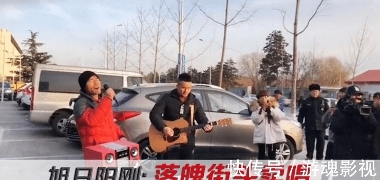 星光大道农村选手现状:朱之文捧儿媳、草帽姐炫富,阿宝穿女装