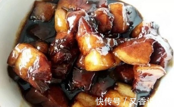 做红烧肉时，先放盐还是先放糖顺序搞错，所以不好吃