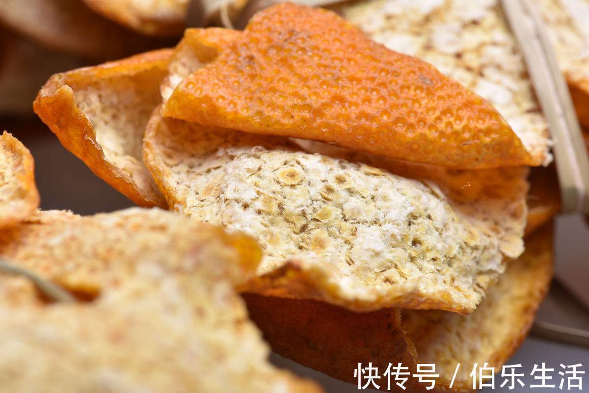 身体|睡觉时,在枕边放2片橘子皮,坚持3天,身体悄悄发生了变化!