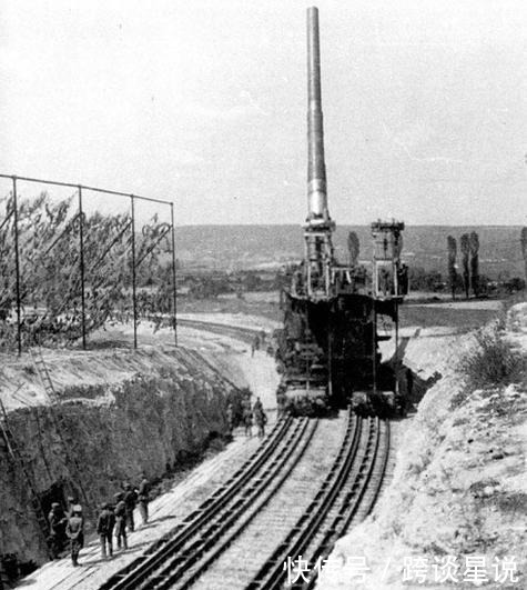 苏军|老照片:马其诺防线成为笑柄,苏联一座要塞,却硬杠德军半年多