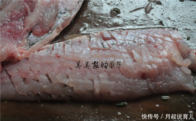 年夜饭必做的拿手菜,既好看又营养,酸甜可口,上桌就抢光!