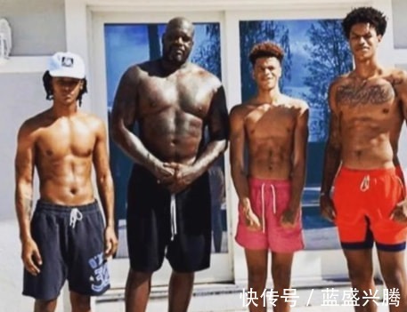 肌肉照|300斤奥尼尔只有肥肉看看他的肌肉照,八块腹肌如巧克力!