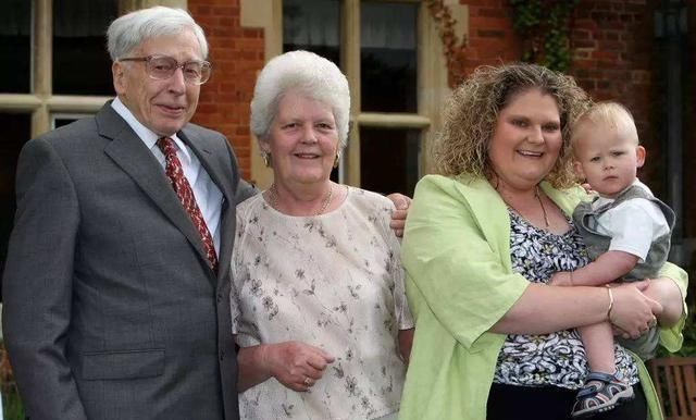 ·布朗|世界第一例试管婴儿,今年已经42岁现状如何