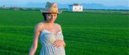 多胞胎|首例7胞胎每日喝42瓶奶粉、用52片尿布,如今长大了个个出众